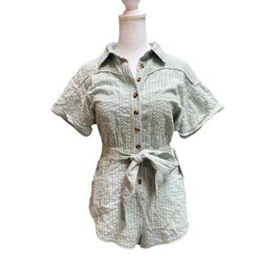 NWT BDG romper. Size small